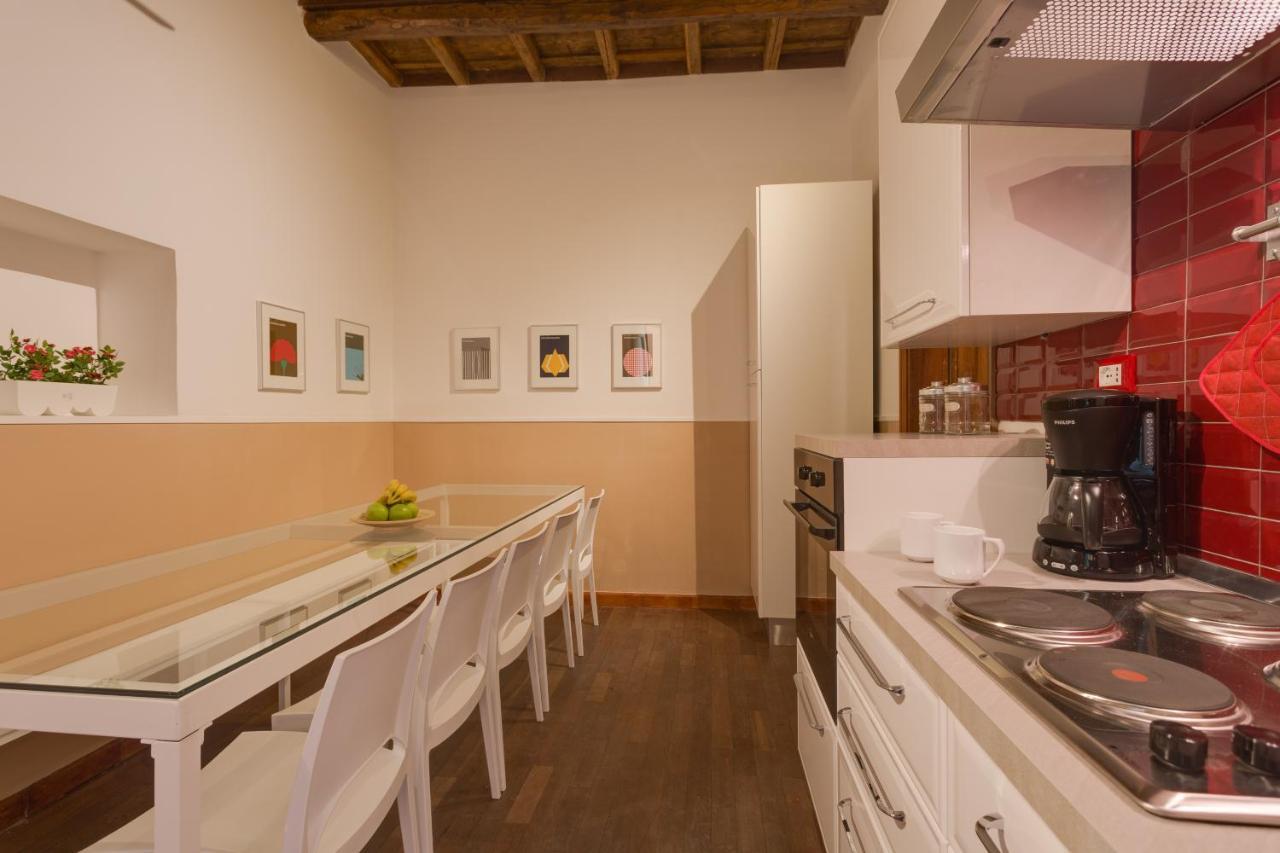 Romac Baullari Holiday Apartment In Campo De Fiori Exteriör bild