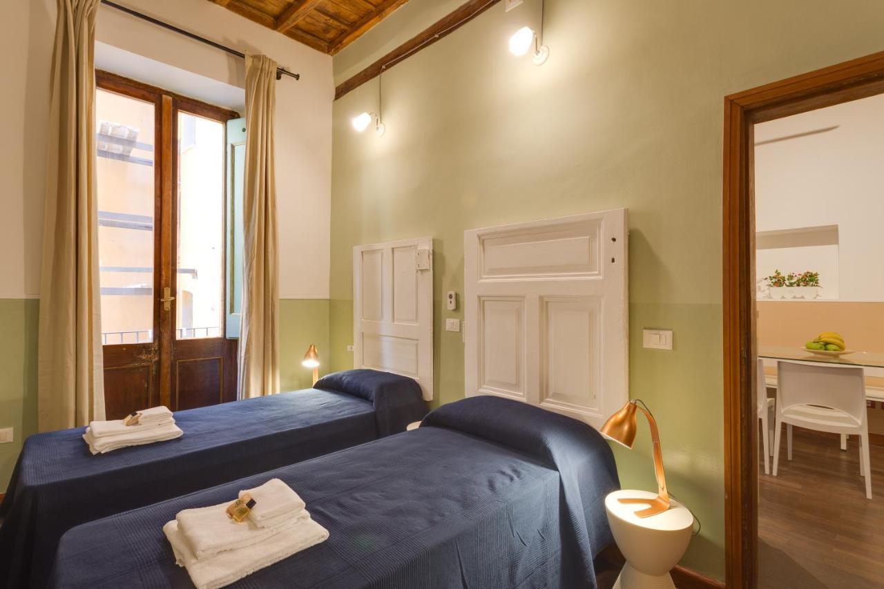 Romac Baullari Holiday Apartment In Campo De Fiori Exteriör bild