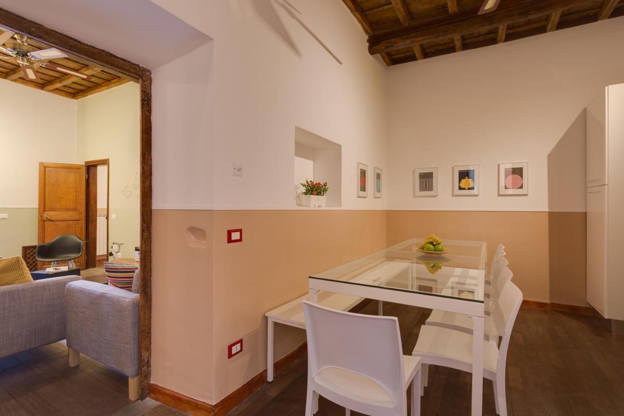Romac Baullari Holiday Apartment In Campo De Fiori Exteriör bild