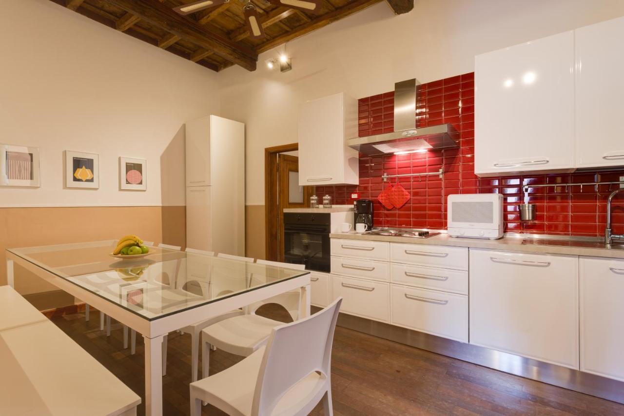 Romac Baullari Holiday Apartment In Campo De Fiori Exteriör bild