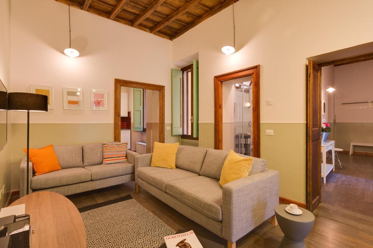 Romac Baullari Holiday Apartment In Campo De Fiori Exteriör bild