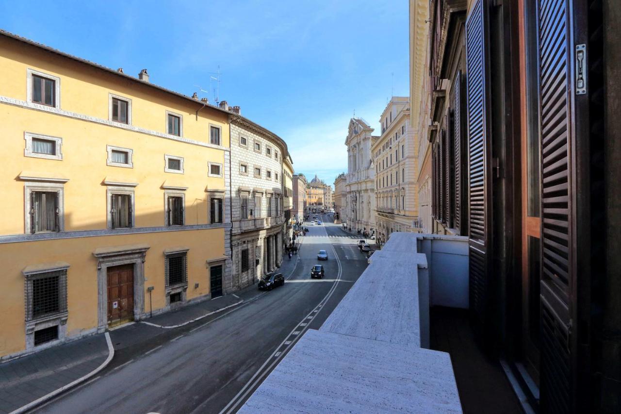 Romac Baullari Holiday Apartment In Campo De Fiori Exteriör bild